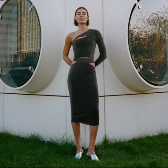 NWT ZARA CUT OUT SKIRT WITH METALLIC THREAD BLACK/SILVER SIZE M-L NWT - Picture 2 of 8